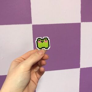 Frog pin